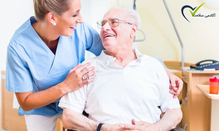 مزیت دریافت مدرک پرستاری از سالمند در منزل